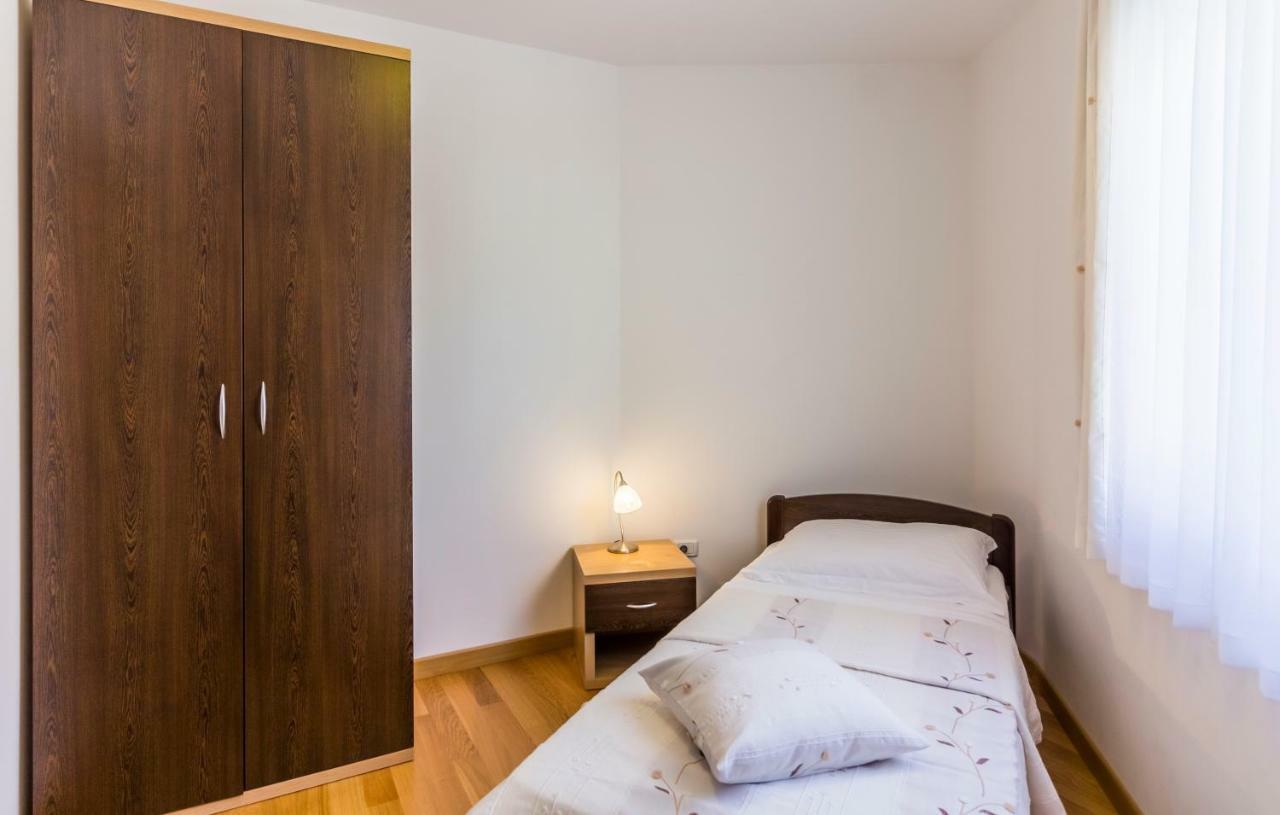 Apartman Kp メドゥリン エクステリア 写真